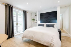 Well-Positioned Studio Flat